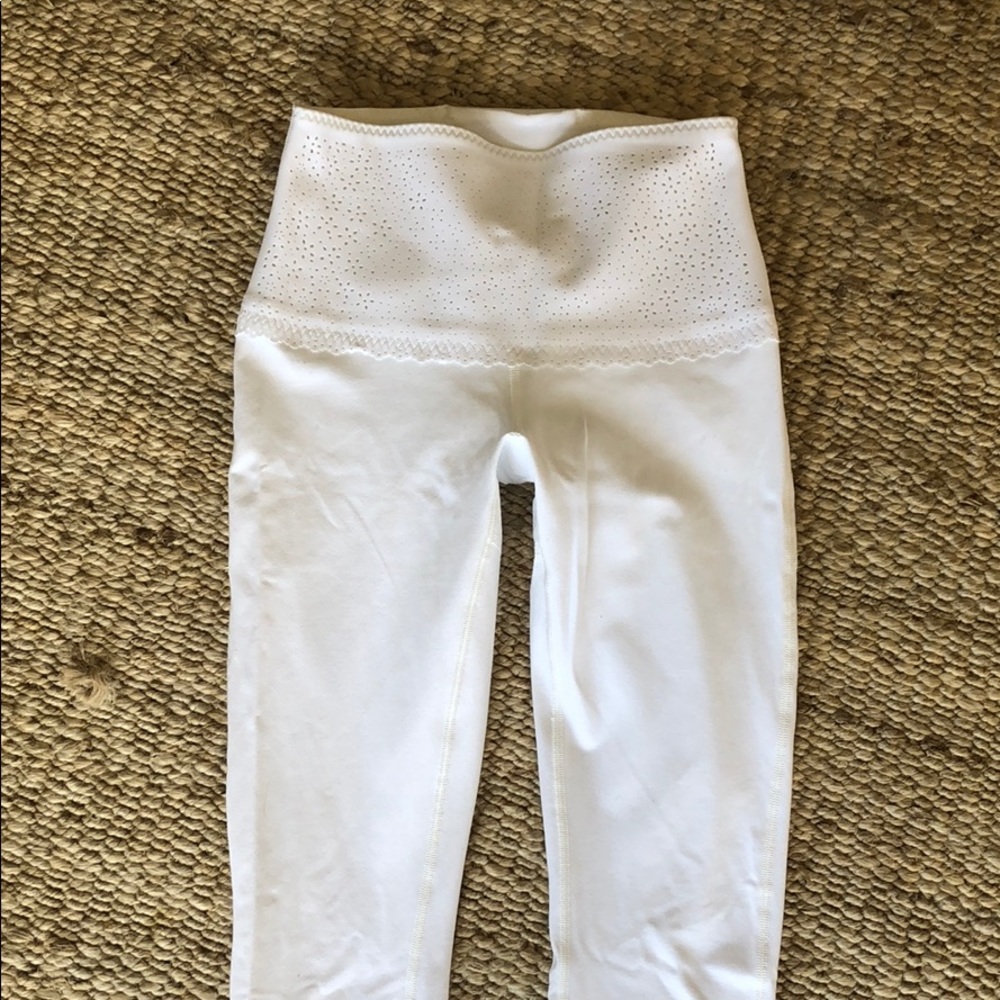 lululemon athletica Free Spirit Scallop Laser Cut Leggings